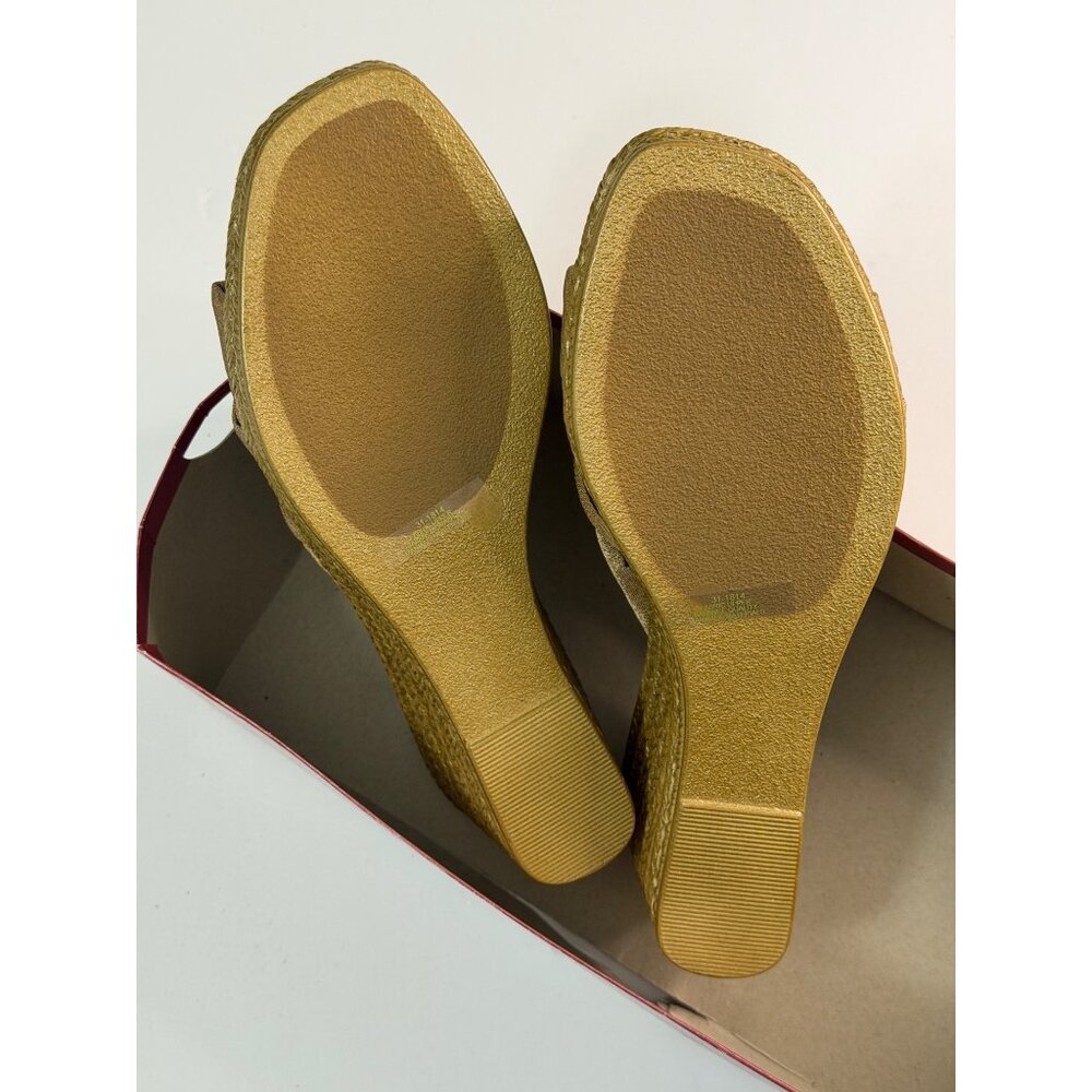 NWOB Easy Street Ghita Slip-on Wedge Sandals Natural Crepe Sz 8.5 Wide - Picture 6 of 6